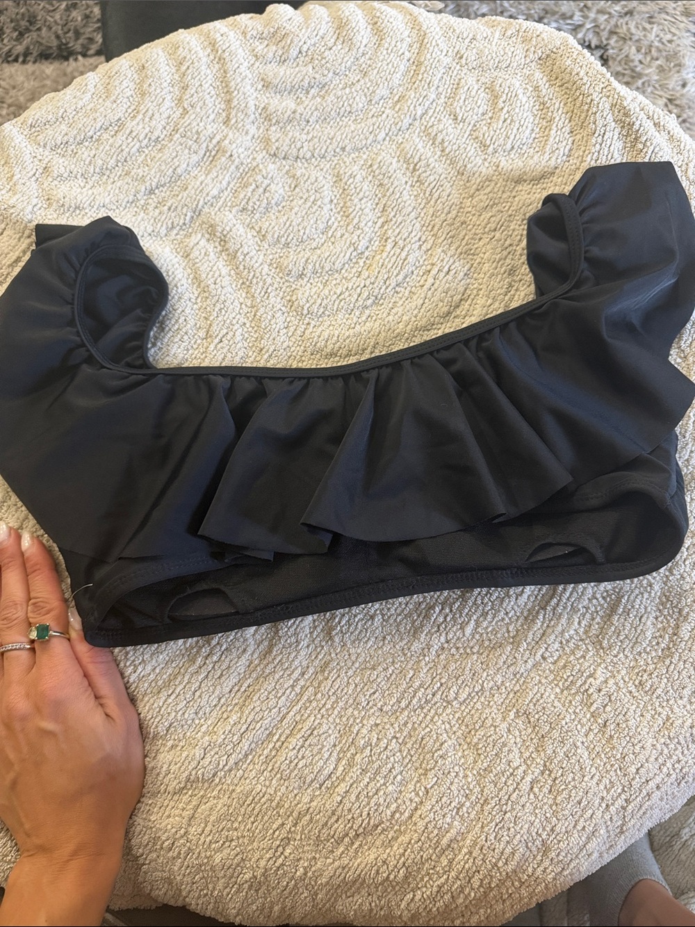Black One-Shoulder Ruffle Bikini Top - Picture 2 of 3